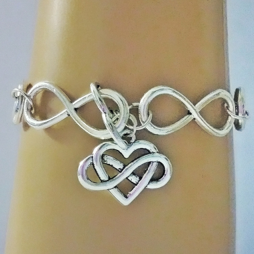 New Silver Infinity Heart Charm Bracelet
